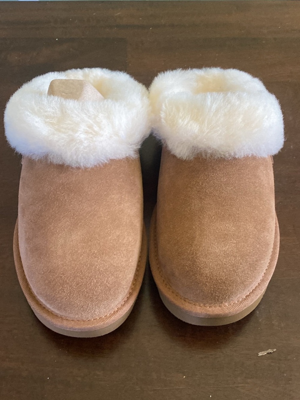UGG Slippers New in Box -Women’s 7